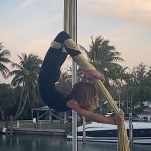 Meet your Posher, Jade